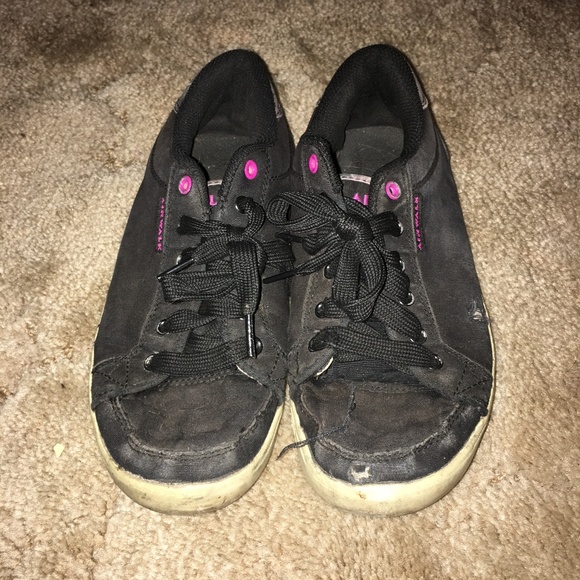 shoes - Picture 1 of 1